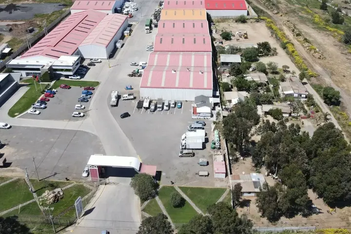 Vista aérea de las bodegas del condominio CIET Torquemada
